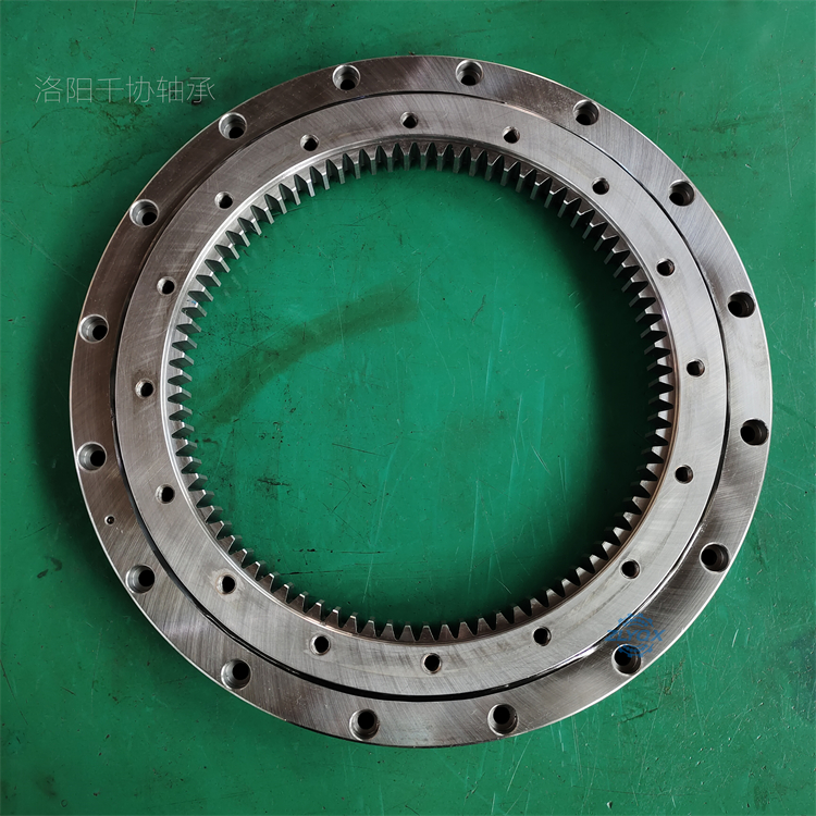 [ZLYQX]教您怎么看內外齒轉盤軸承潤滑脂的變質情況？